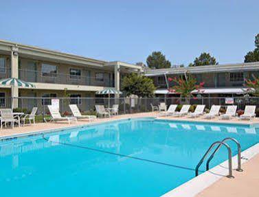 Days Inn Williamsburg Colonial Area Exterior photo